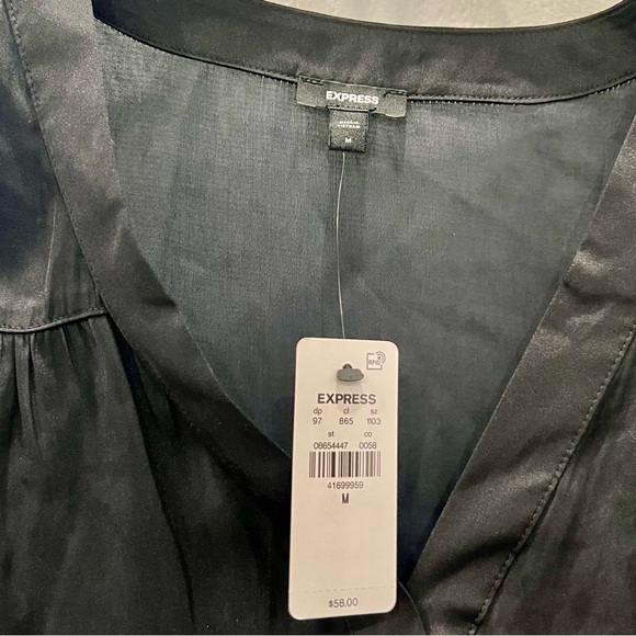 Express V - Neck Form Size M Long Sleeve Woman Blouse . 100% Polyester - Picture 2 of 6